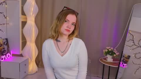 Emily online show from May 28, 6:22 am
