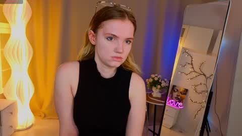 Emily online show from May 29, 6:33 am