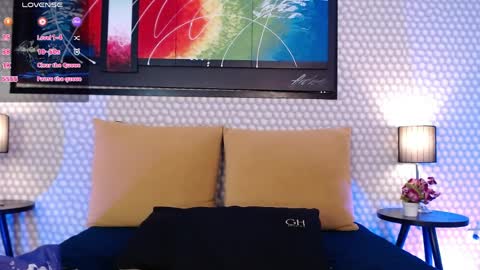 Kami online show from April 2, 8:17 pm