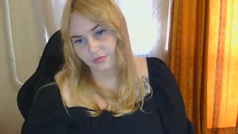 KamilaBlonde online show from July 28, 11:39 am