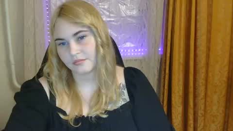 KamilaBlonde online show from July 28, 7:39 pm