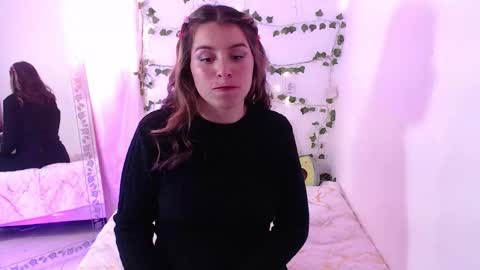 Snapshot of kamilew chatting on October 3, 6:57 pm kamilew online show from October 3, 6:57 pm