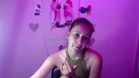 Snapshot of kamilla_love_ chatting on September 10, 1:44 pm kamilla_love_ online show from September 10, 1:44 pm