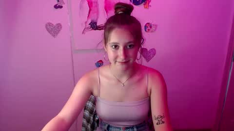 Snapshot of kamilla_love_ chatting on September 9, 1:44 pm kamilla_love_ online show from September 9, 1:44 pm