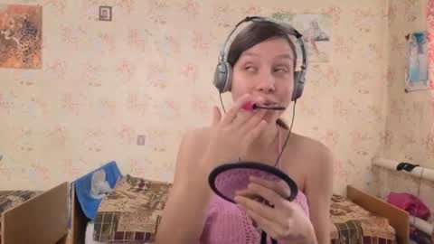 Mari  Simmons online show from October 10, 7:35 am