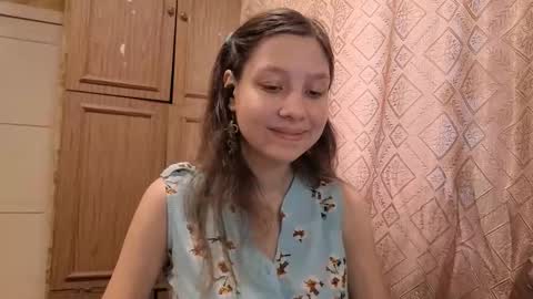 Mari  Simmons online show from November 6, 3:12 am