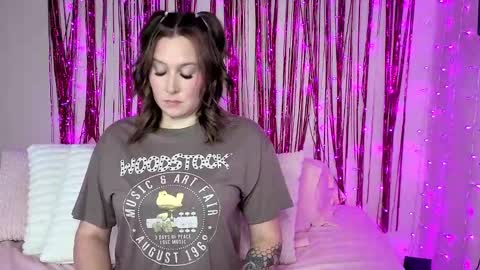 Snapshot of kamrynmarie69 chatting on January 12, 2:24 am kamrynmarie69 online show from January 12, 2:24 am