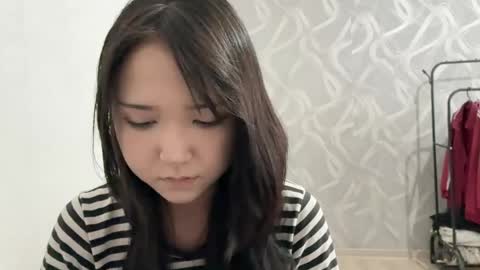 Lily online show from May 26, 9:30 am