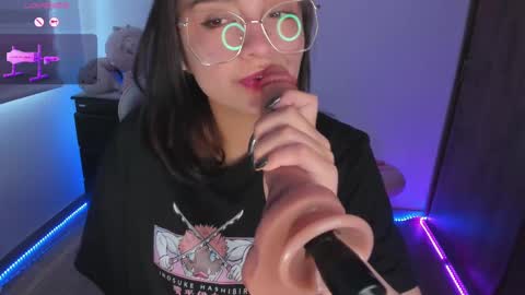 Hanny online show from November 18, 5:58 pm