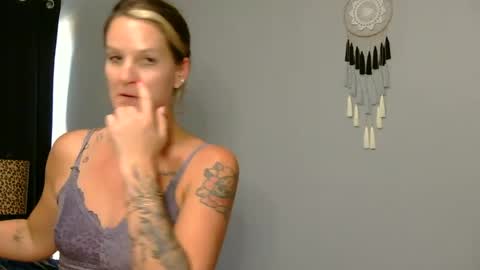 Karalynnbaby49 online show from June 16, 10:22 pm