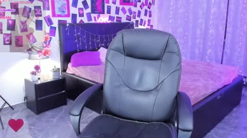 Snapshot of karambamoon chatting on February 8, 8:32 pm Lera online show from February 8, 8:32 pm