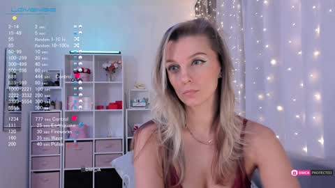 Julia online show from January 25, 9:04 pm