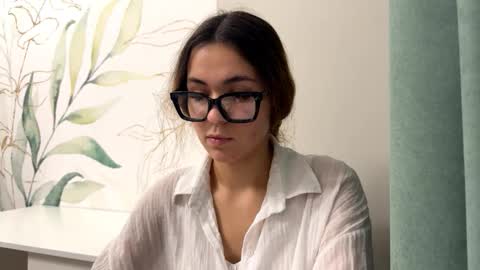 kareentrueax online show from October 16, 8:33 pm