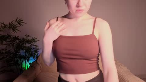 Karen online show from April 19, 1:38 am