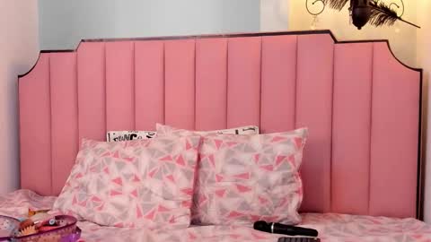 Karen online show from December 5, 2:40 pm