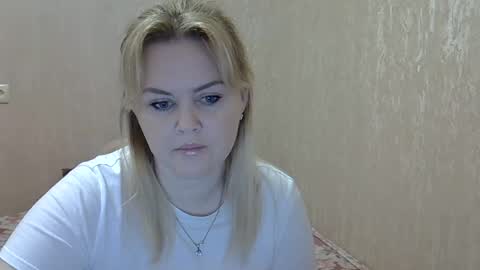 Snapshot of karennelsonx chatting on January 21, 7:39 pm karennelsonx online show from January 21, 7:39 pm