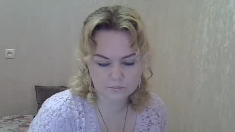Snapshot of karennelsonx chatting on February 25, 11:43 am karennelsonx online show from February 25, 11:43 am