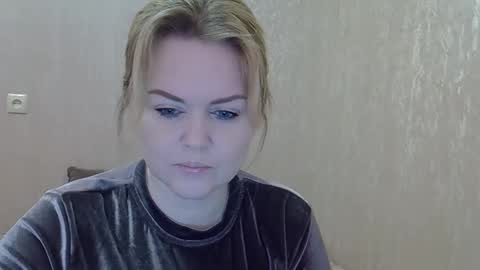 Snapshot of karennelsonx chatting on February 24, 9:41 am karennelsonx online show from February 24, 9:41 am