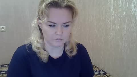 Snapshot of karennelsonx chatting on February 11, 12:25 pm karennelsonx online show from February 11, 12:25 pm