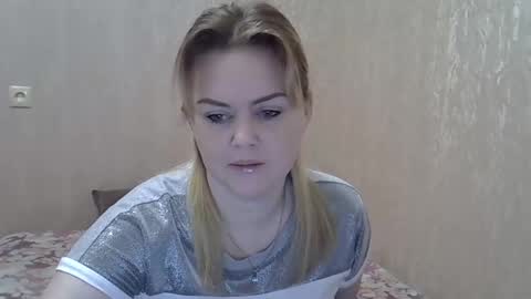 Snapshot of karennelsonx chatting on December 22, 6:26 pm karennelsonx online show from December 22, 6:26 pm