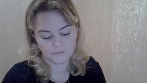 Snapshot of karennelsonx chatting on December 14, 2:53 pm karennelsonx online show from December 14, 2:53 pm