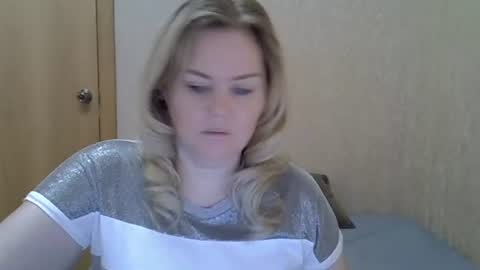 karennelsonx online show from June 13, 1:41 pm