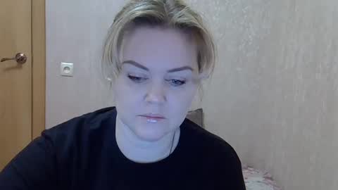 Snapshot of karennelsonx chatting on March 12, 1:51 pm karennelsonx online show from March 12, 1:51 pm