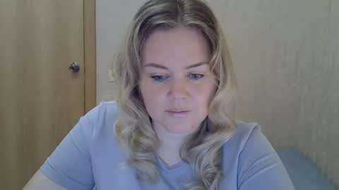 karennelsonx online show from July 26, 10:34 am