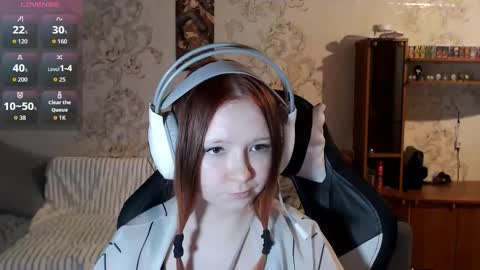 Snapshot of karicynthia chatting on October 1, 4:56 pm Lisa Backler online show from October 1, 4:56 pm