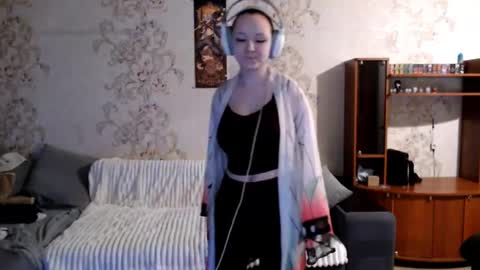 Snapshot of karicynthia chatting on September 16, 4:37 pm Lisa Backler online show from September 16, 4:37 pm