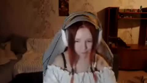 Snapshot of karicynthia chatting on September 17, 4:49 pm Lisa Backler online show from September 17, 4:49 pm
