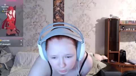 Snapshot of karicynthia chatting on October 14, 5:04 pm Lisa Backler online show from October 14, 5:04 pm