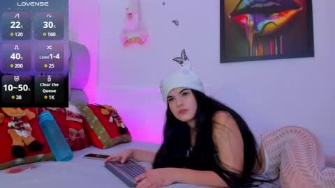 Snapshot of karin_grey69 chatting on December 22, 2:06 am Karin online show from December 22, 2:06 am