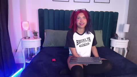 Snapshot of karin_ks chatting on February 22, 3:12 am Karina online show from February 22, 3:12 am
