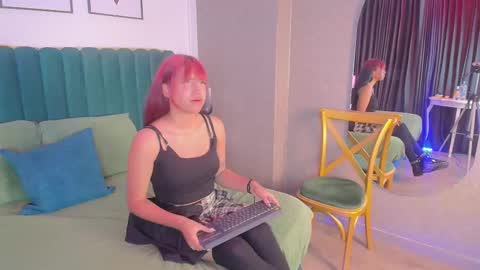 Snapshot of karin_ks chatting on February 4, 3:00 am Karina online show from February 4, 3:00 am