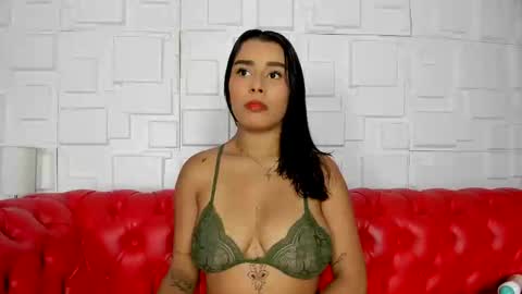 karina_aurora online show from February 6, 11:15 pm