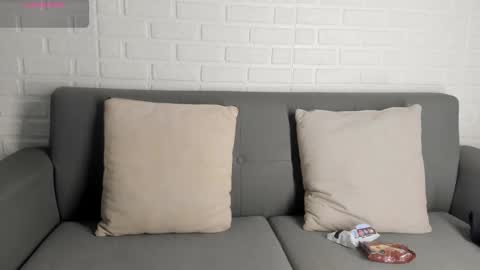 Snapshot of karina_gomez_18 chatting on March 2, 3:24 am Kari online show from March 2, 3:24 am