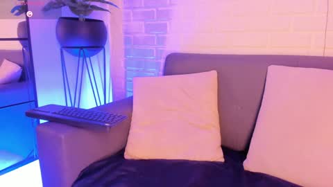 Snapshot of karina_gomez_18 chatting on January 29, 2:51 am Kari online show from January 29, 2:51 am
