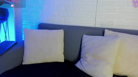Snapshot of karina_gomez_18 chatting on December 30, 2:42 am Kari online show from December 30, 2:42 am