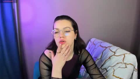 karina online show from December 15, 3:45 am