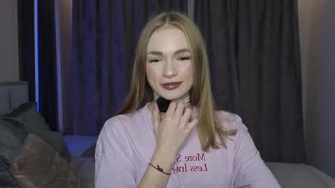 karinchik544 online show from November 11, 1:30 pm