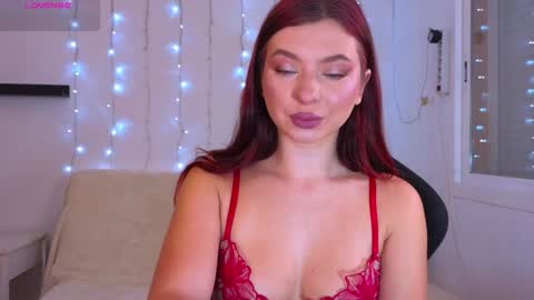 Snapshot of karinchik_ chatting on December 10, 6:38 pm Karina online show from December 10, 6:38 pm