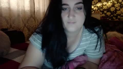 Snapshot of karinkabrunetka2 chatting on December 27, 10:45 am karinkabrunetka2 online show from December 27, 10:45 am