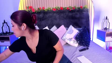 Snapshot of karla_gonzaless chatting on February 27, 7:04 pm Karla Gonzaless online show from February 27, 7:04 pm