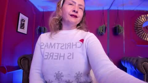 carla  online show from November 14, 3:17 am