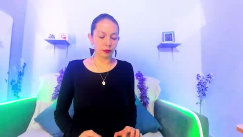 Snapshot of karlaaa__ chatting on September 20, 3:43 pm Karla online show from September 20, 3:43 pm