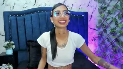 karlaslutskinny__ online show from June 5, 2:59 am