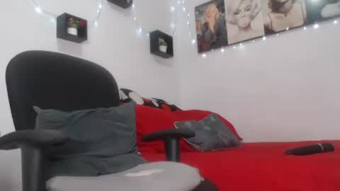 Snapshot of karlota_28 chatting on September 22, 9:46 pm Karlota online show from September 22, 9:46 pm