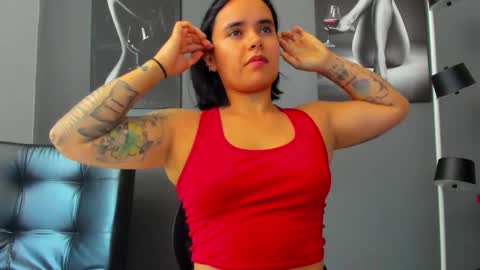   online show from December 19, 4:32 pm