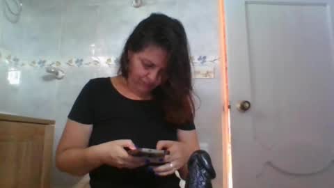 Snapshot of karol_gill chatting on February 20, 9:09 pm Karol online show from February 20, 9:09 pm